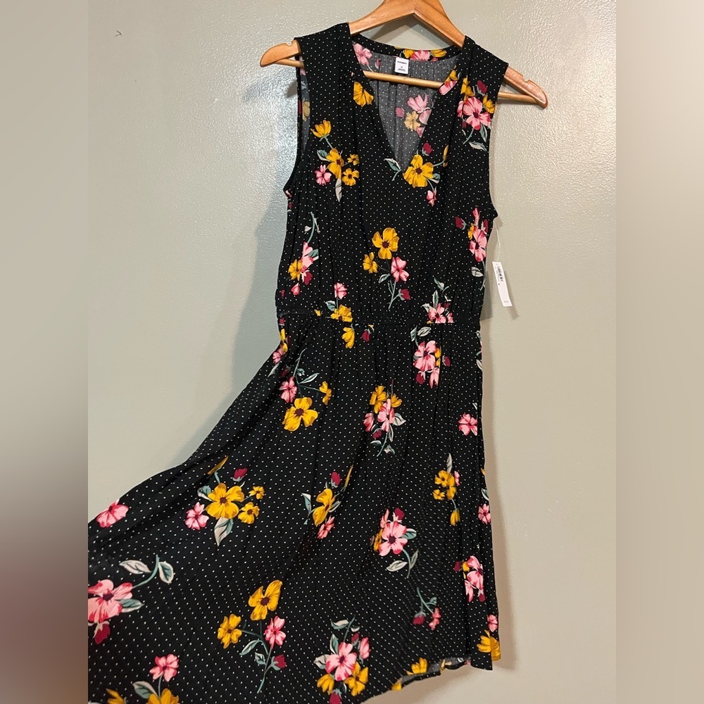 Old Navy Black Floral Polka Dots A Line Elastic Waist Rayon Dress M NWT